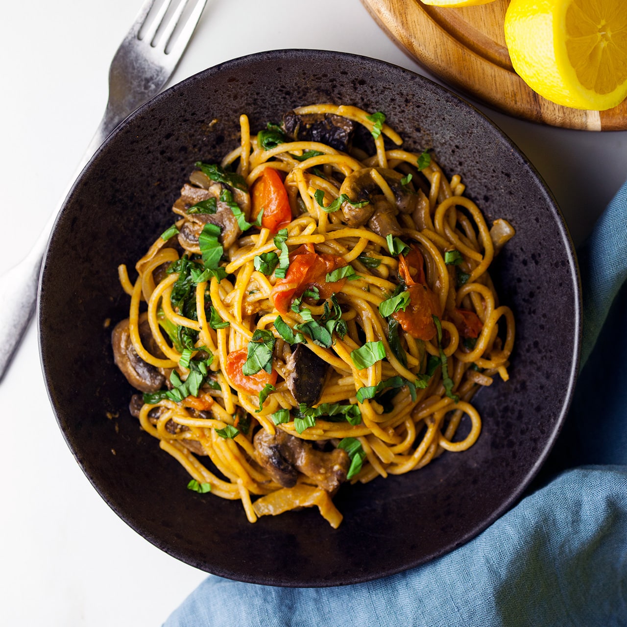 One-Pot Tomato & Mushroom Pasta - So Vegan