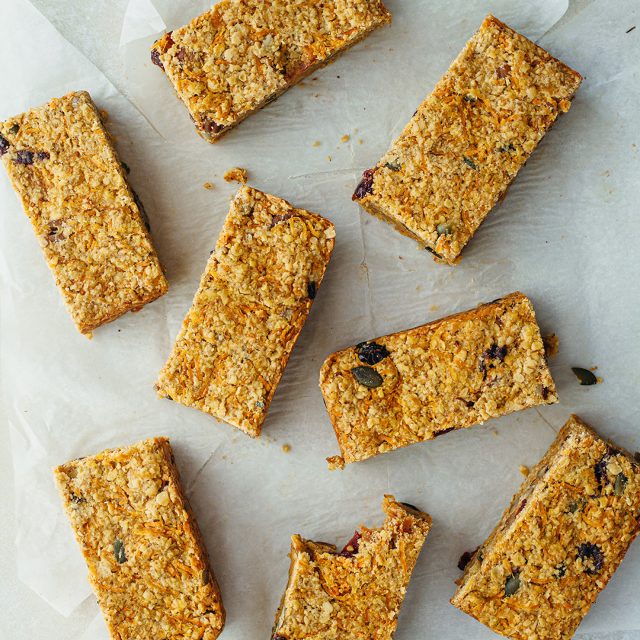 Carrot Cake Flapjacks - SO VEGAN