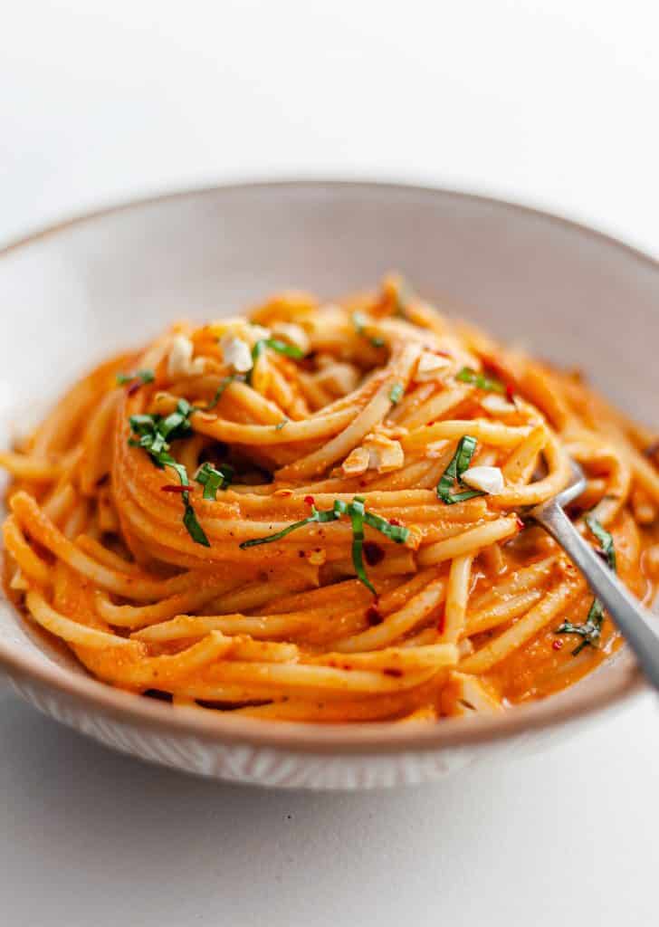 Roasted Red Pepper Pasta - SO VEGAN