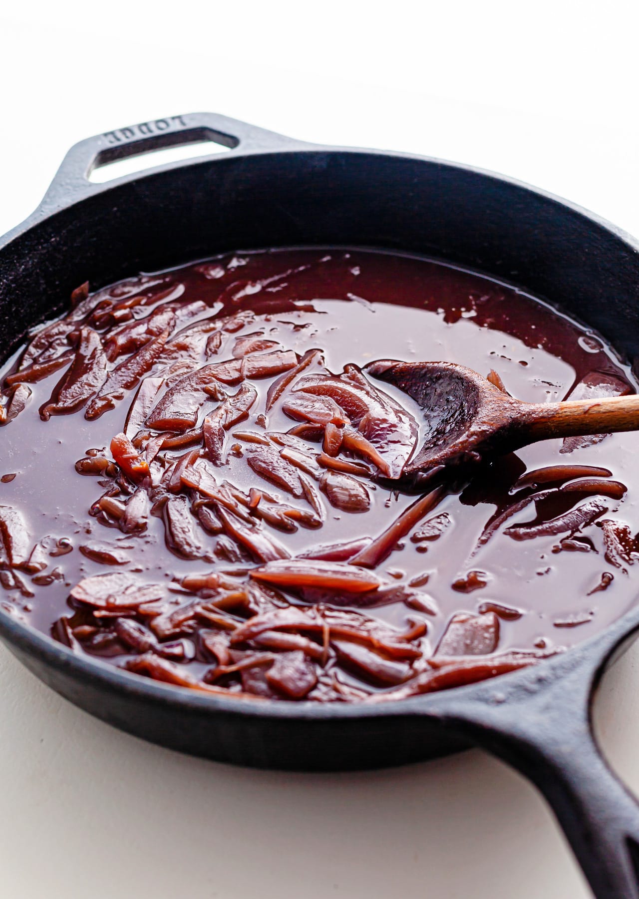 The BEST Onion Gravy with Red Wine (Easy Recipe) - Platings + Pairings