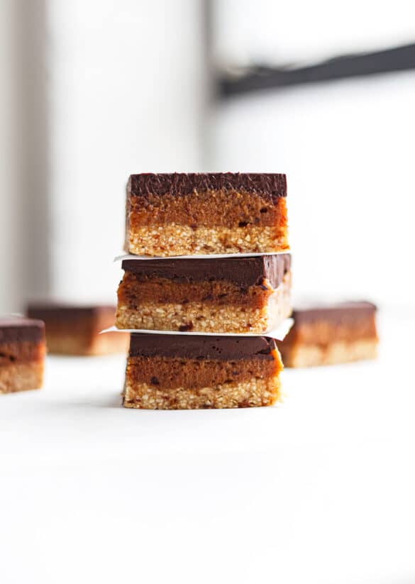 Vegan No Bake Chocolate Caramel Squares Recipe