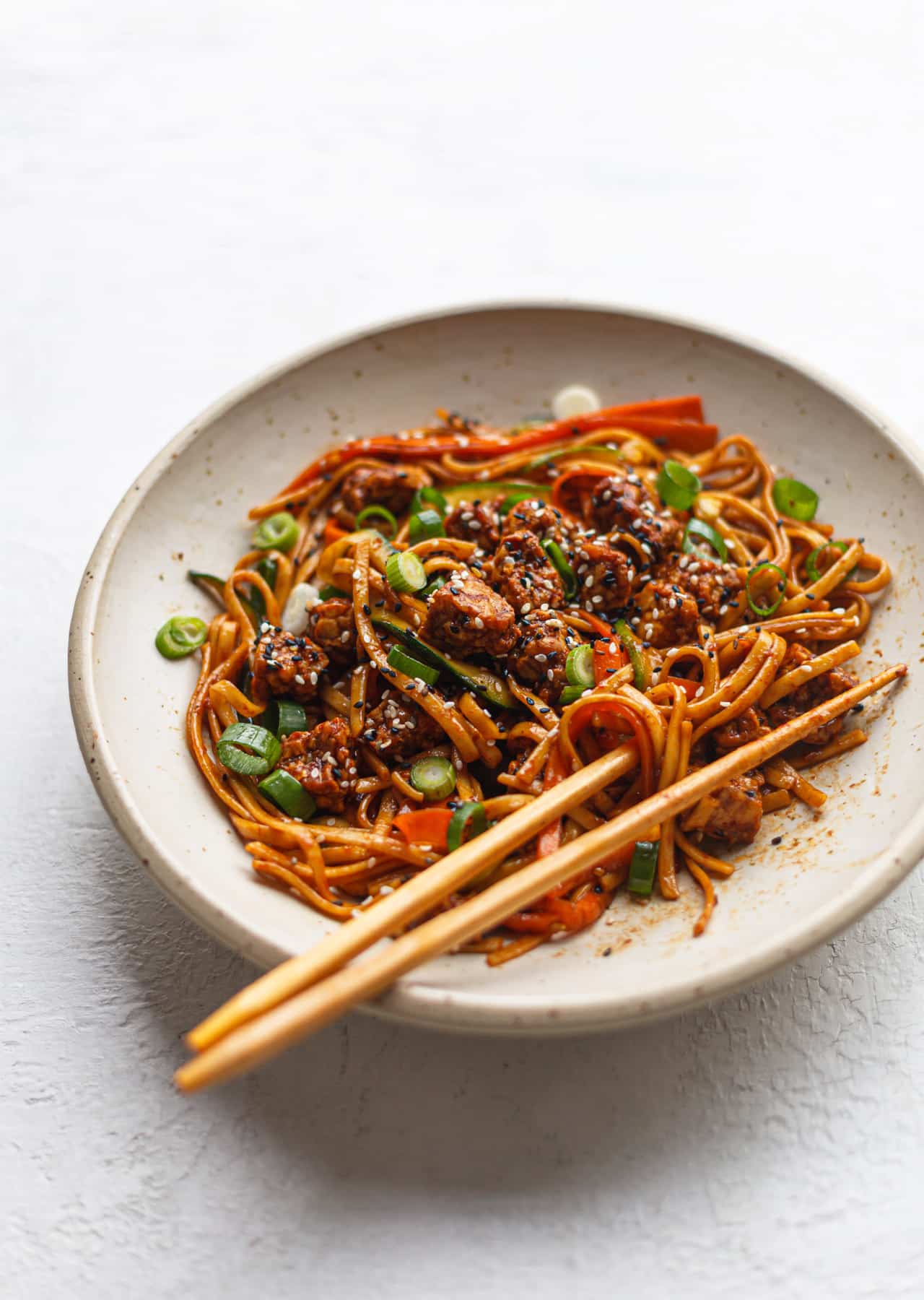 Sriracha Tempeh Noodles