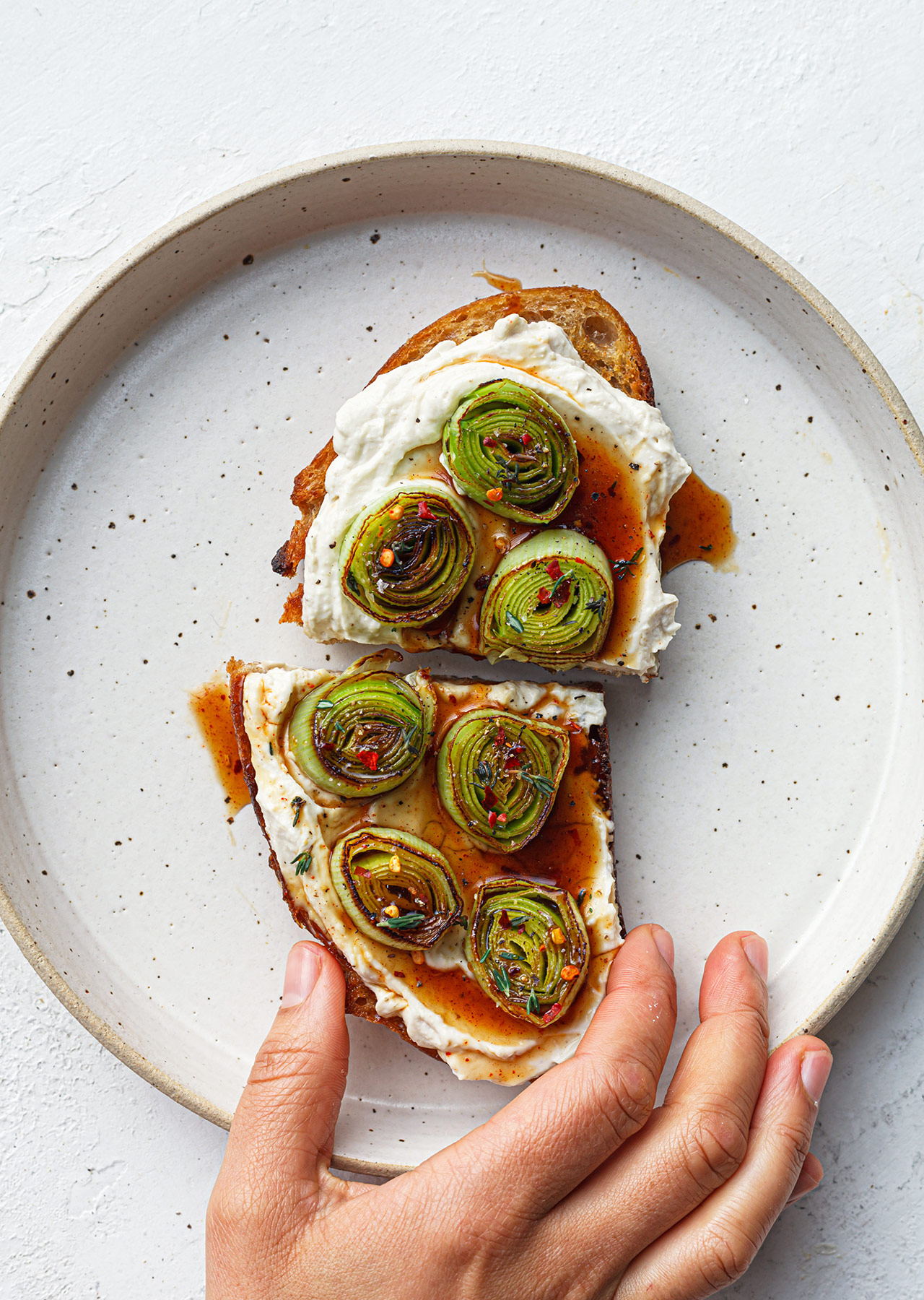 Plant Based Vegan Leeks On Toast With Tahini Yoghurt Hot Maple Sauce Recipe